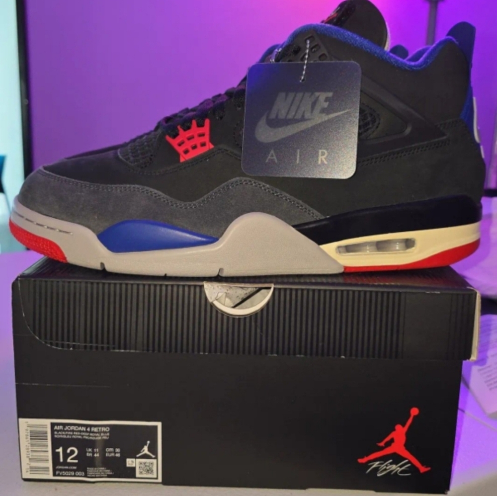AIR JORDAN 4 RETRO